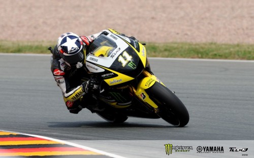 Spies storms to battling eighth in Sachsenring 