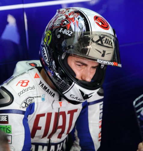 Jorge Lorenzo's Shoya Tomizawa helmet tribute