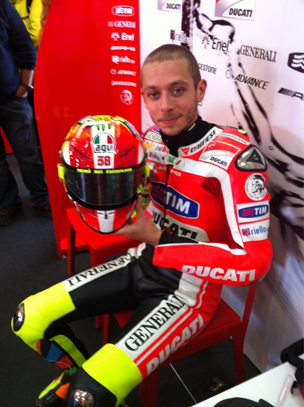 Rossi's Simoncelli helmet